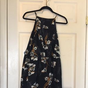 Classy halter neckline floral dress🖤
